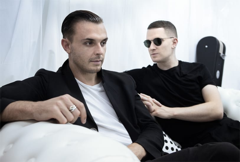 Hurts solists Teo Hačkrafts: mēs bijām melnās avis